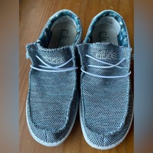 Wally funk hey dude men’s size 9